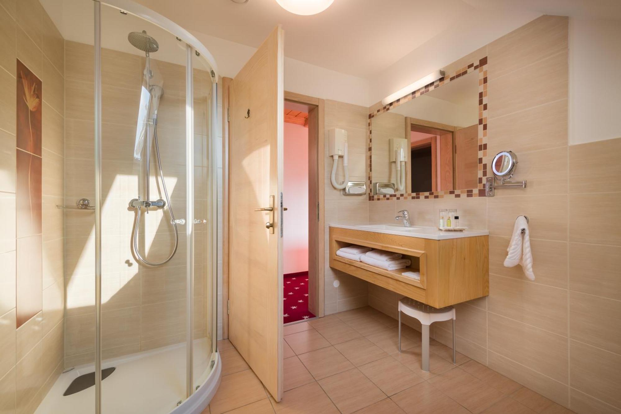 Hotel Planinka Ljubno Zewnętrze zdjęcie
